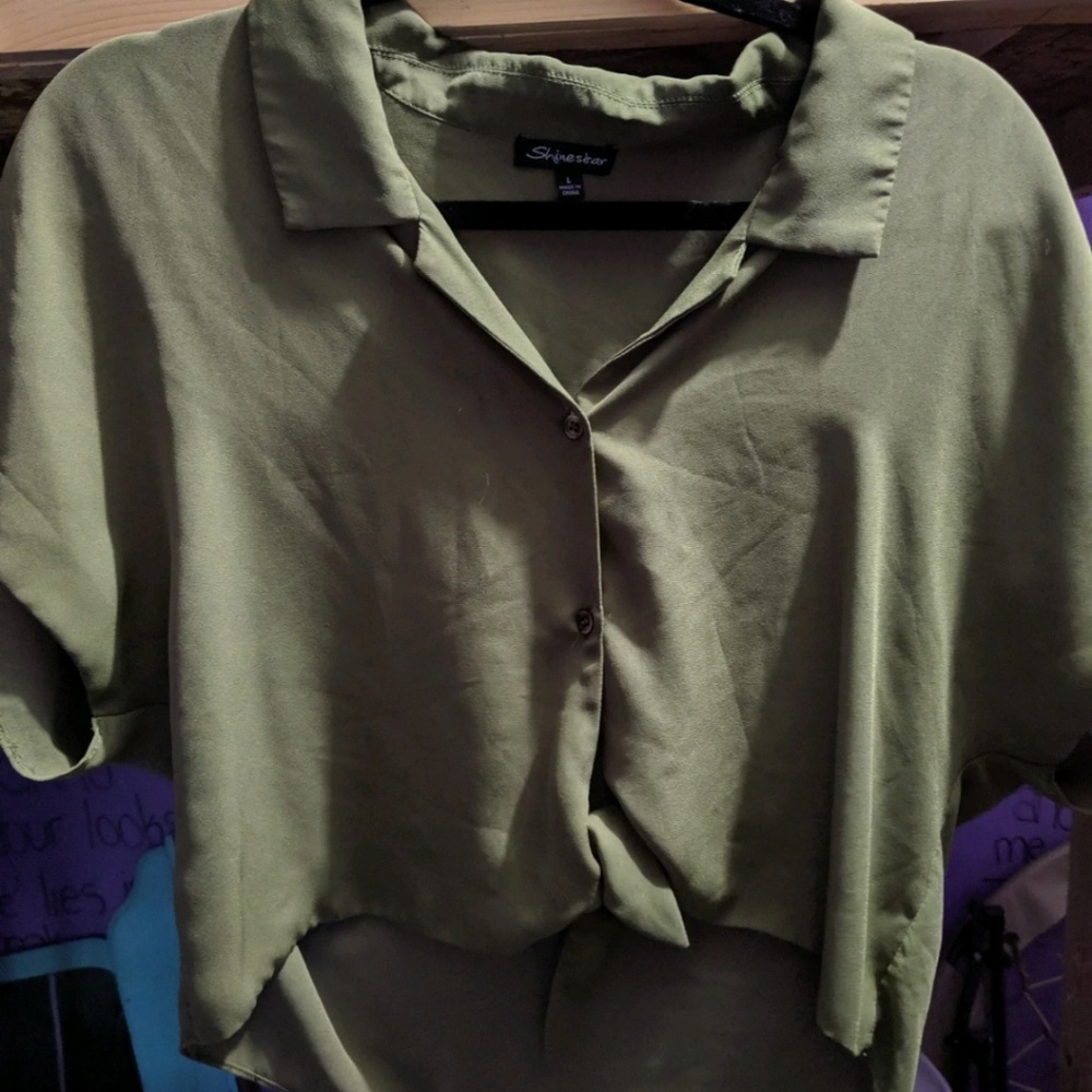Green crop top